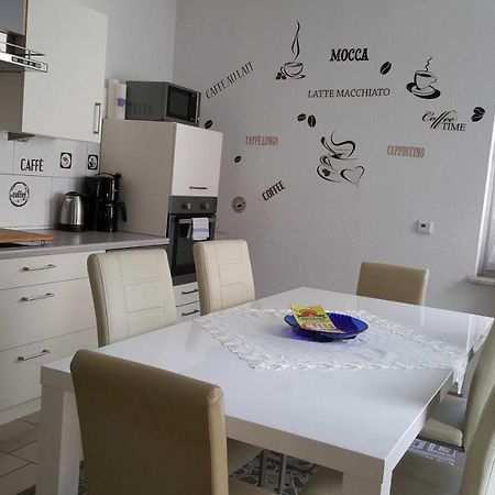 Holiday Apartment Essen Esterno foto