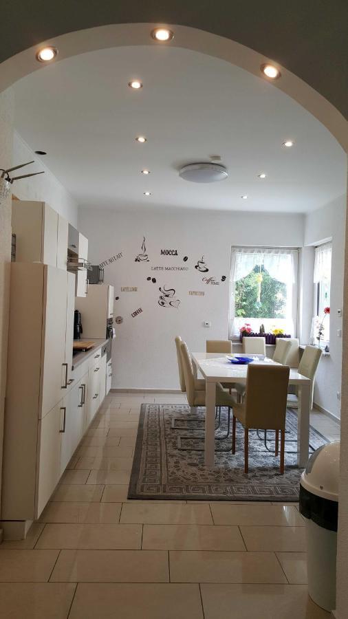Holiday Apartment Essen Esterno foto